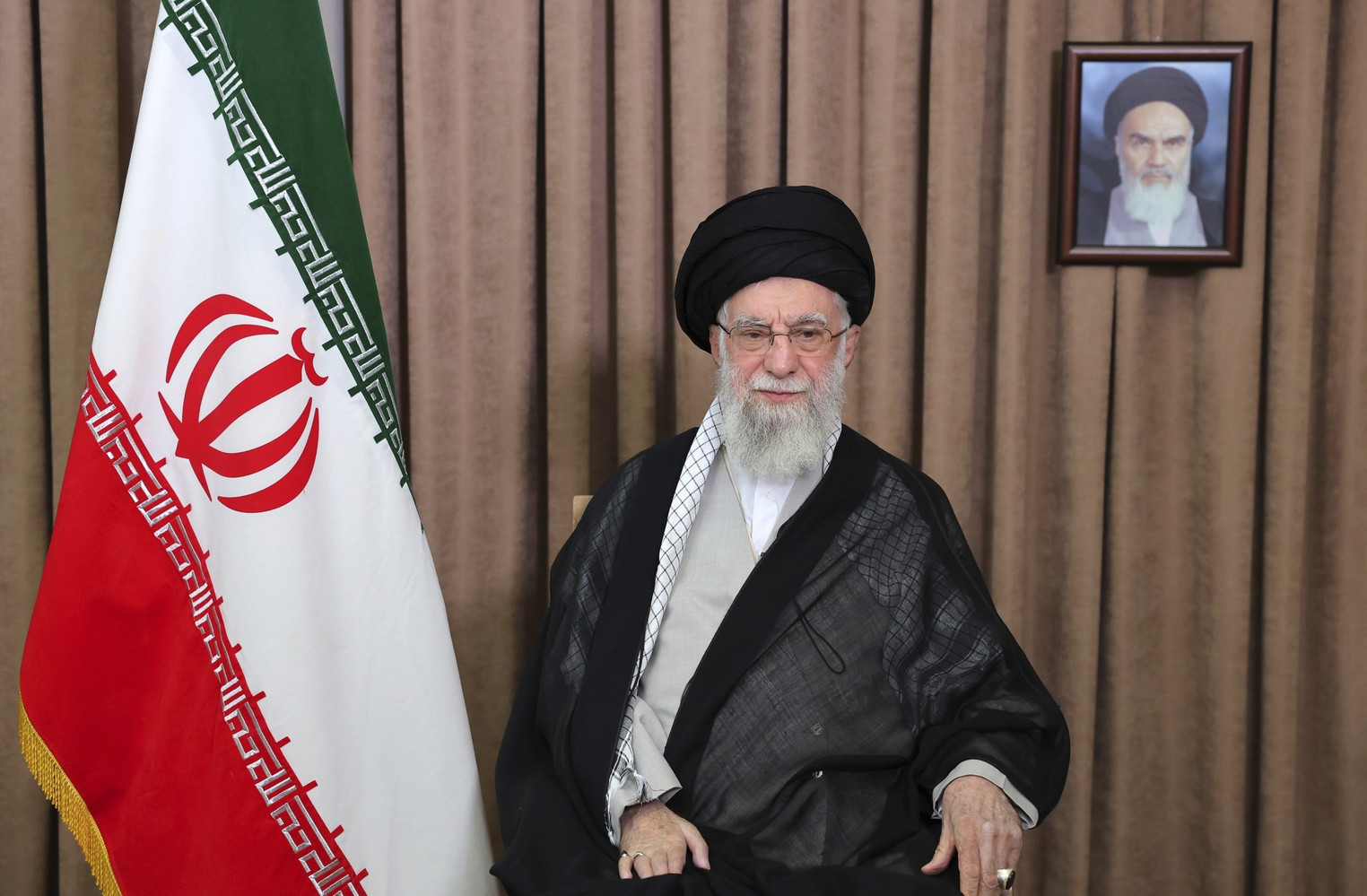 Trump's Decision Against Military Action in Iran Amid De-escalating Protests and Riots