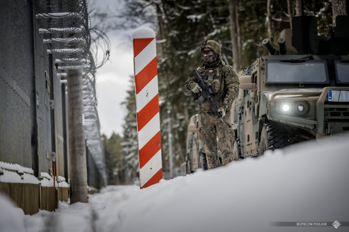 Polish Armed Forces Report Fourth Consecutive Night of Balloon-Like Airspace Incursions from Belarus on February 3-4