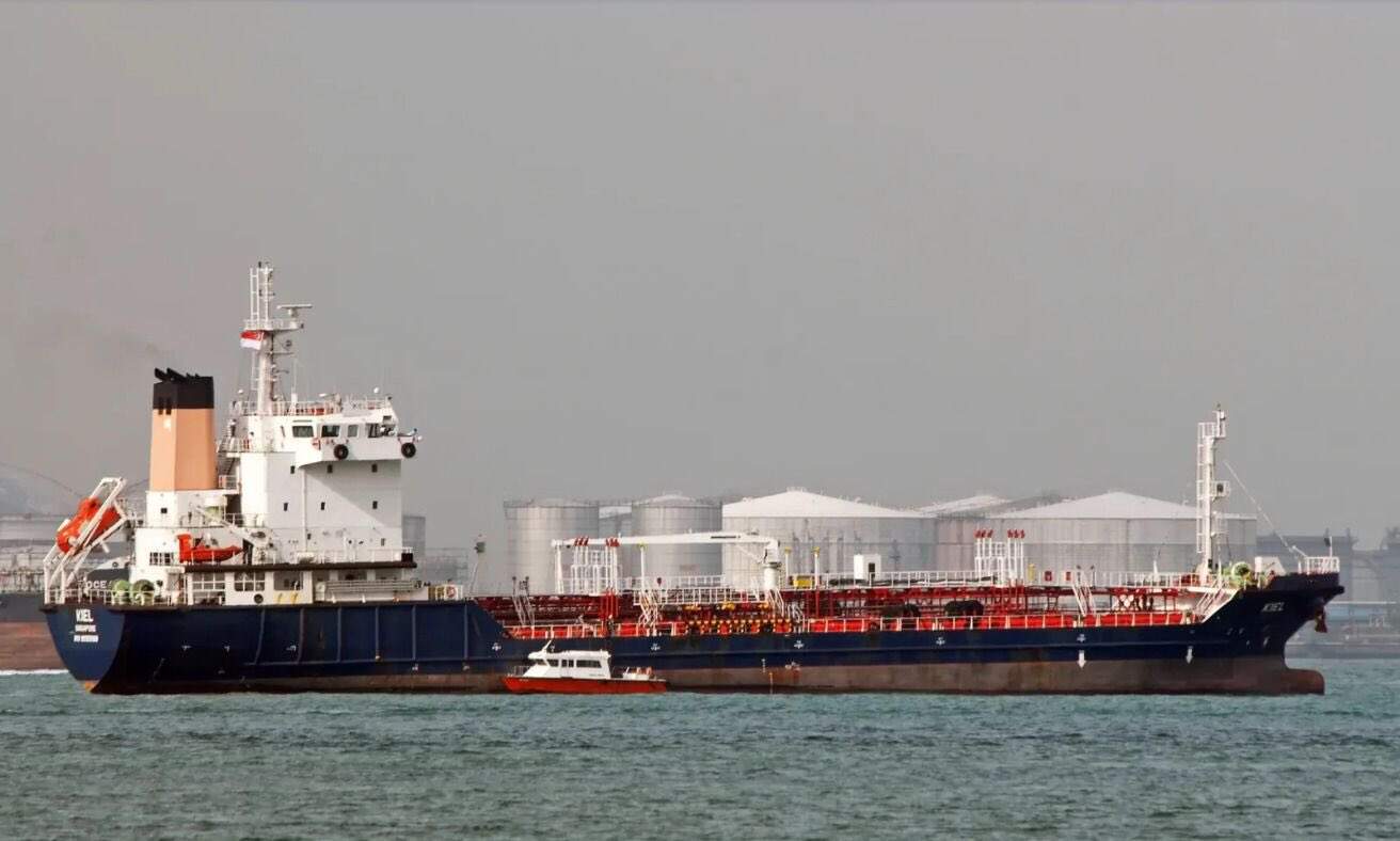 Indian Coast Guard Dismantles International Oil Smuggling Syndicate in Arabian Sea Operation