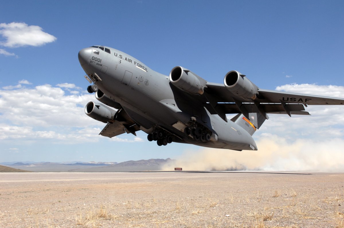 U.S. Forces Complete ISIS Detainee Transfer from Syria to Iraq Amid Al-Tanf Base Withdrawal